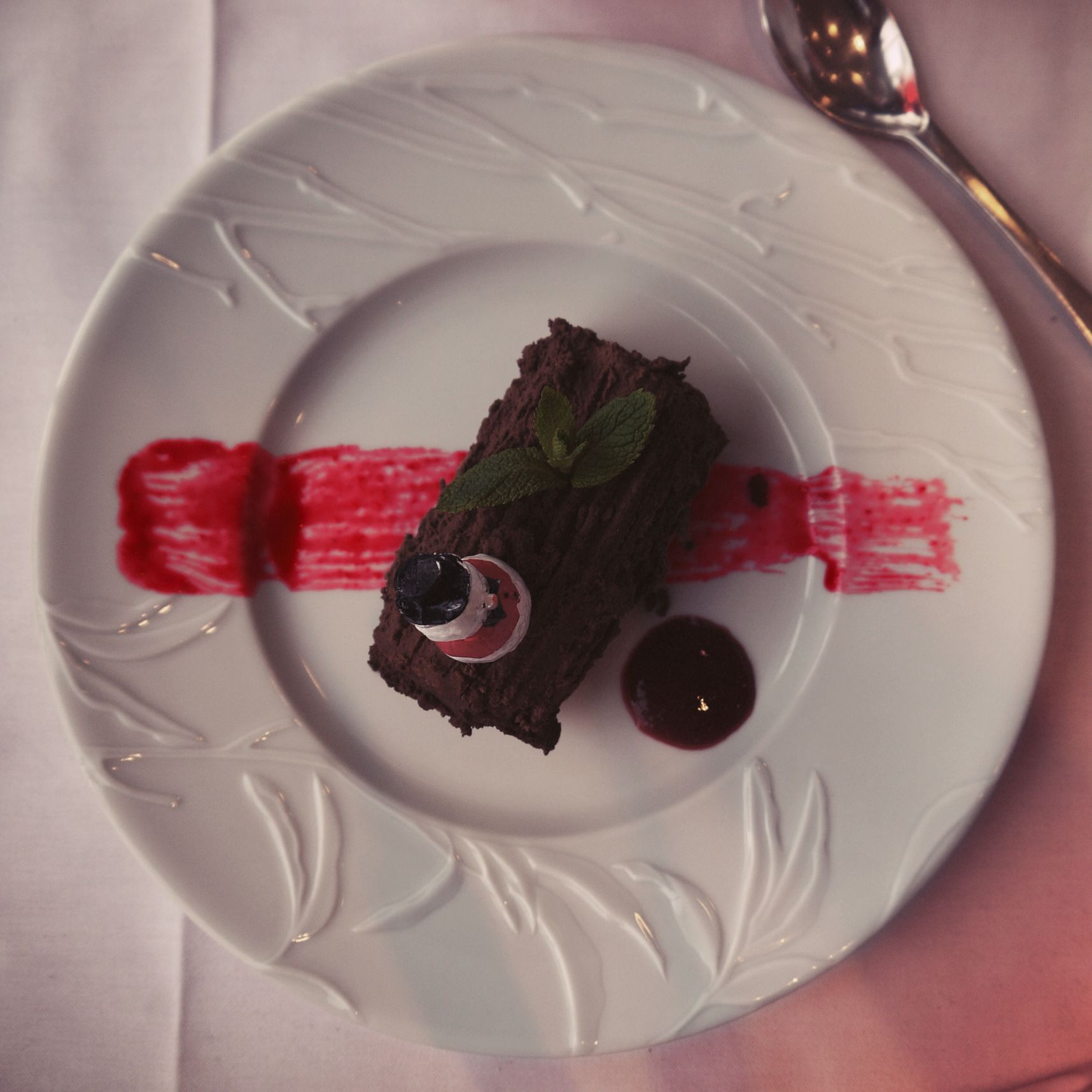 Mais qui a tué la buche rose ?