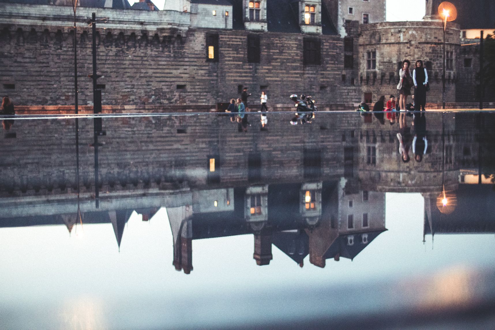 Se regarder dans le miroir